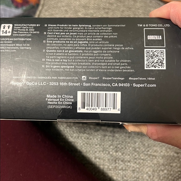 Super7 Burning Godzilla Toho Super Kaiju Articulated Action Figure 5.5 inch NEW - Picture 6 of 8